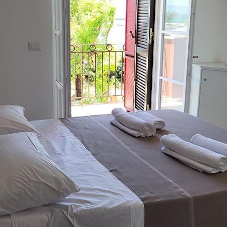 Casa Ortensia Formia Buitenkant foto